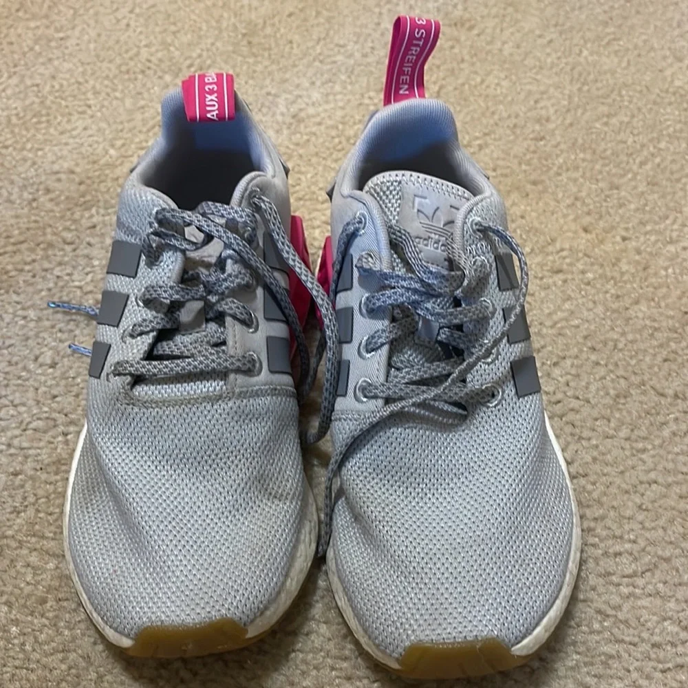 Adidas shoes - Picture 2 of 5